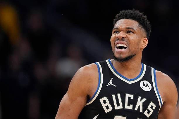 开云中国-已经结束咧，名记：我认为字母哥已打完在雄鹿的最后一场比赛