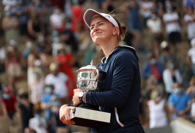 开云官网-用双冠书写黑马传奇 克雷吉茨科娃法网“一飞冲天”